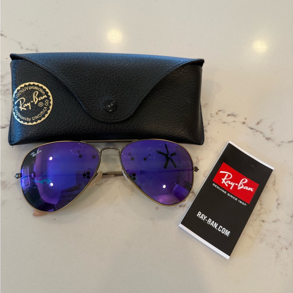Ray-Ban Aviator Sunglasses with Purple Mirror Lenses